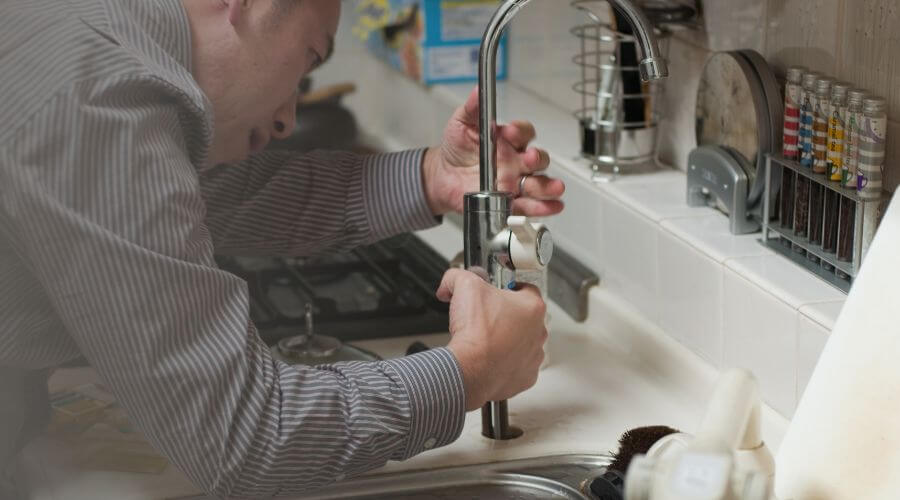Local water heater installation in Decatur, IL
